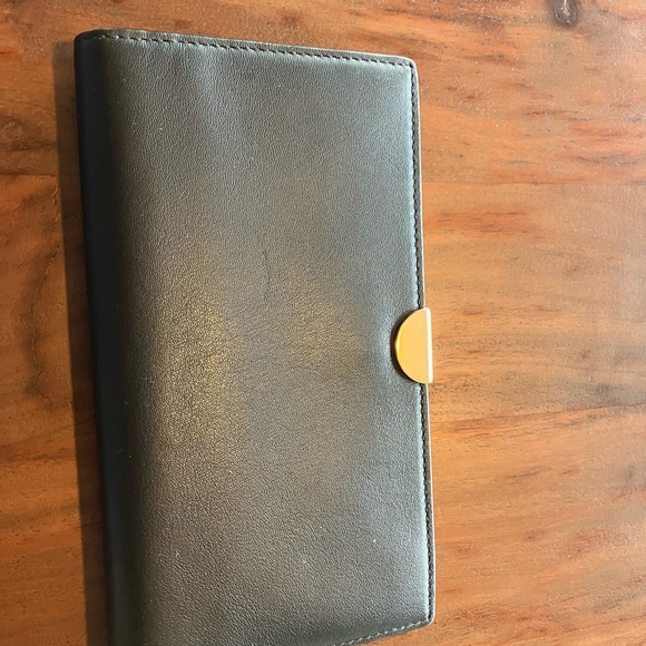 Coach Black and Gold Women’s Leather Wallet - Picture 8 of 8
